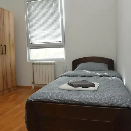 شقة Aura Apartments-modern,familyheaven,bus Station سكوبجي