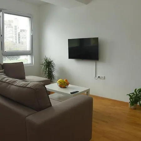 Aura Apartments-modern,familyheaven,bus Station *